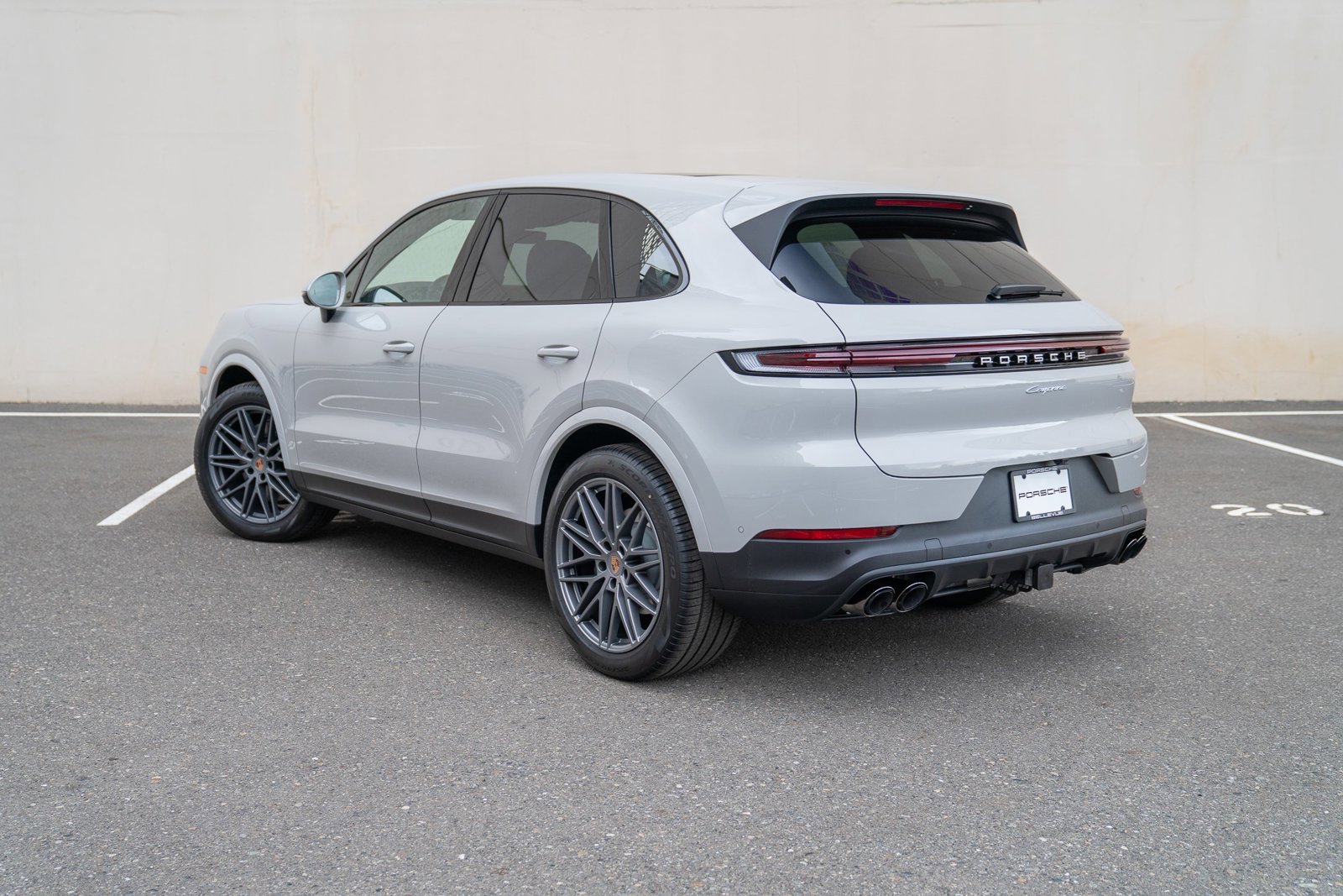 Certified 2026 Porsche Cayenne AWD/4WD image 3