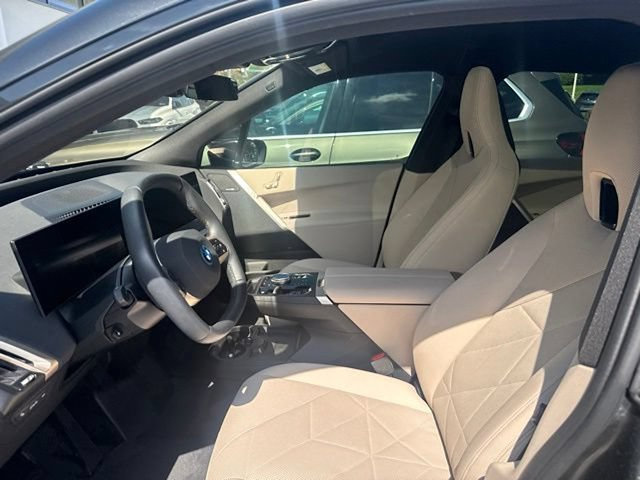 Certified 2024 BMW iX xDrive50 w/ Sport Package AWD/4WD image 28