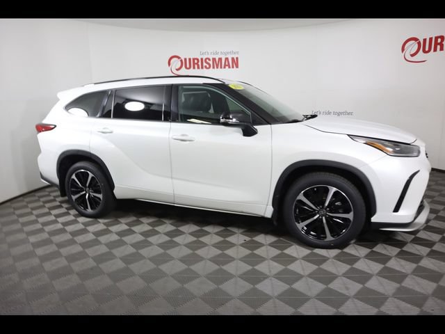 Used 2022 Toyota Highlander XSE AWD/4WD image 33