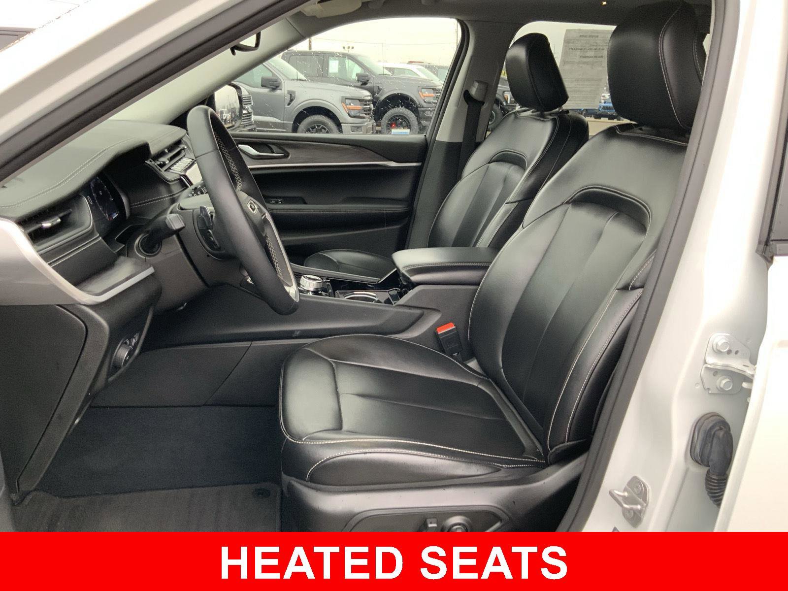 Used 2023 Jeep Grand Cherokee L Limited image 7