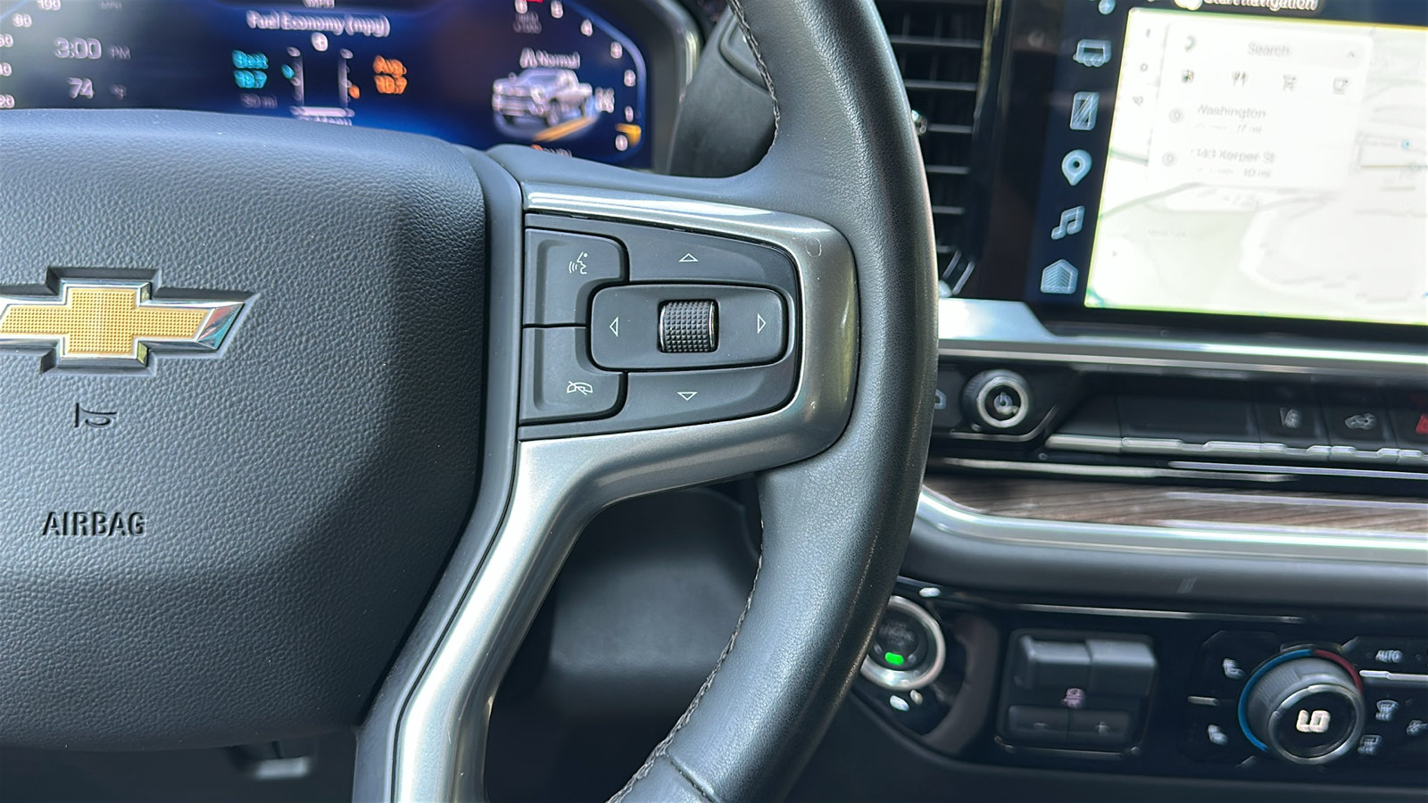 Used 2025 Chevrolet Silverado 2500 LT w/ Convenience Package AWD/4WD image 19