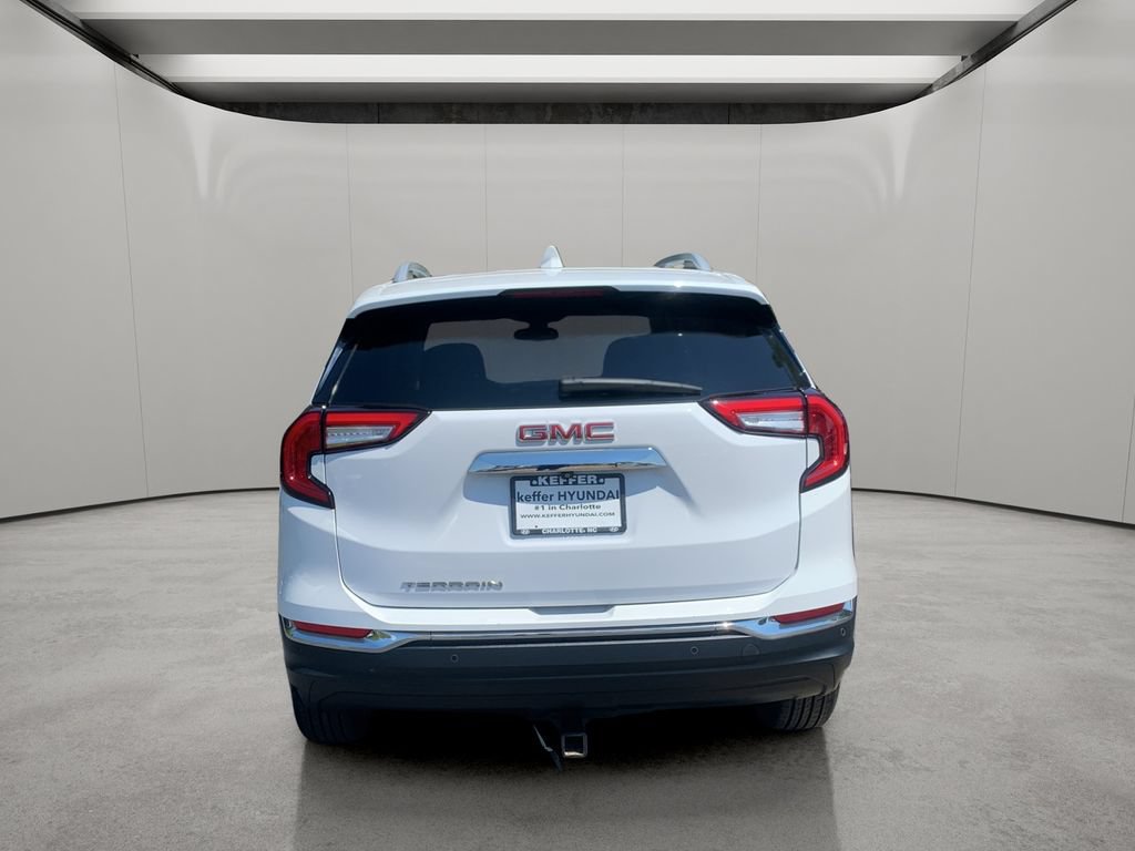 Used 2022 GMC Terrain SLT FWD image 4