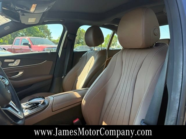 Used 2019 Mercedes-Benz E 300 4MATIC image 11