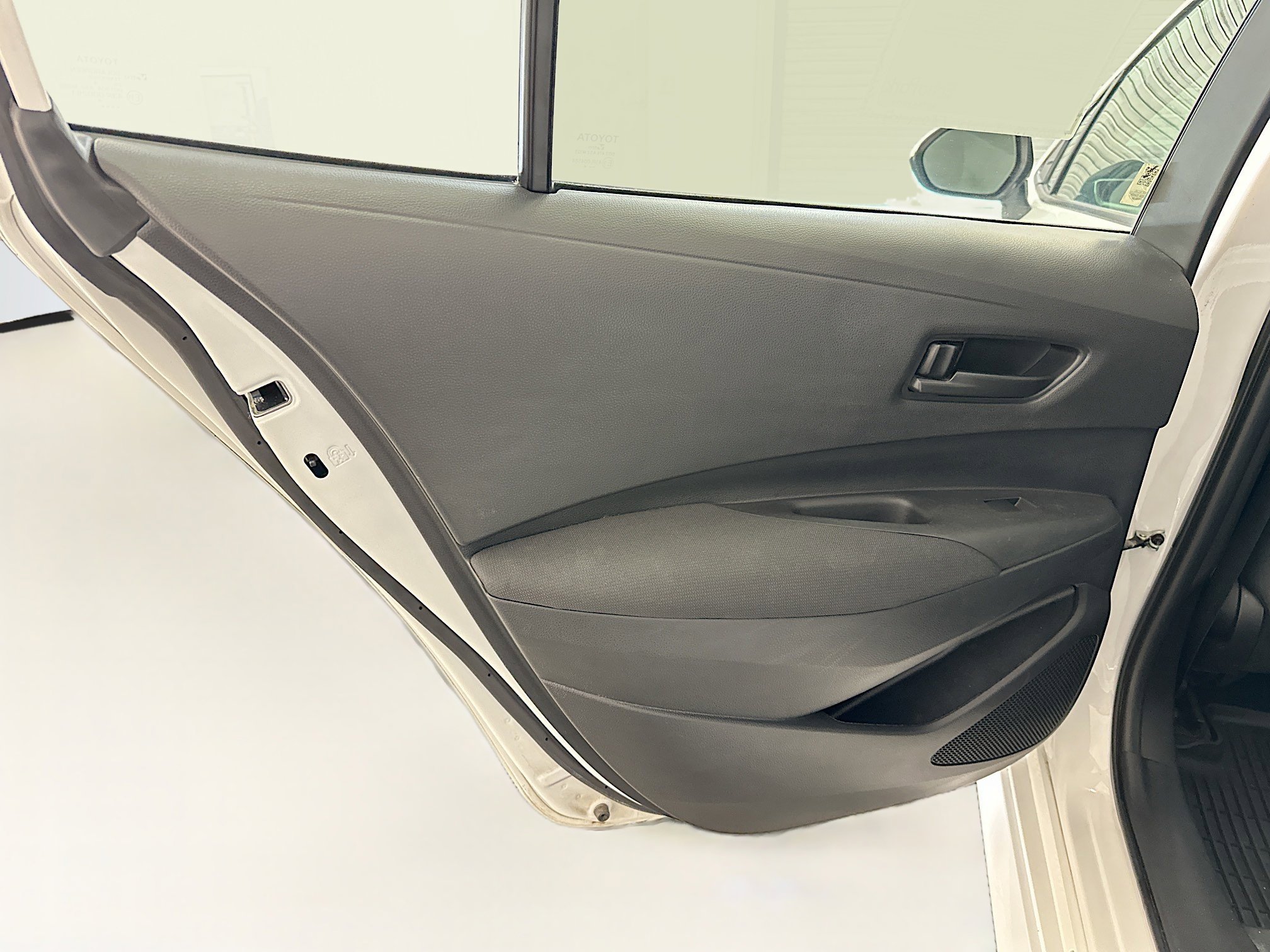 Used 2024 Toyota Corolla LE image 27