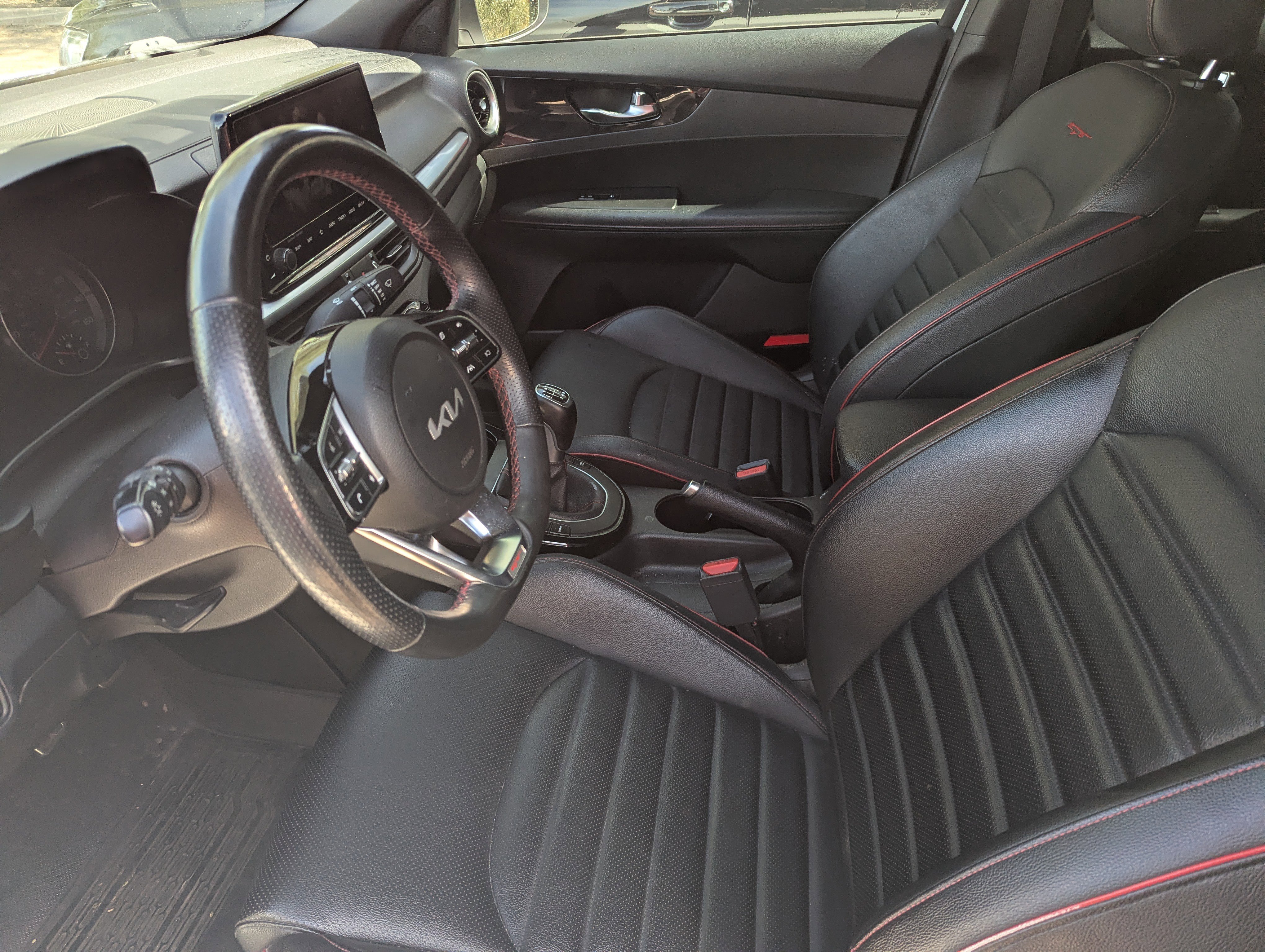 Certified 2022 Kia Forte GT image 12