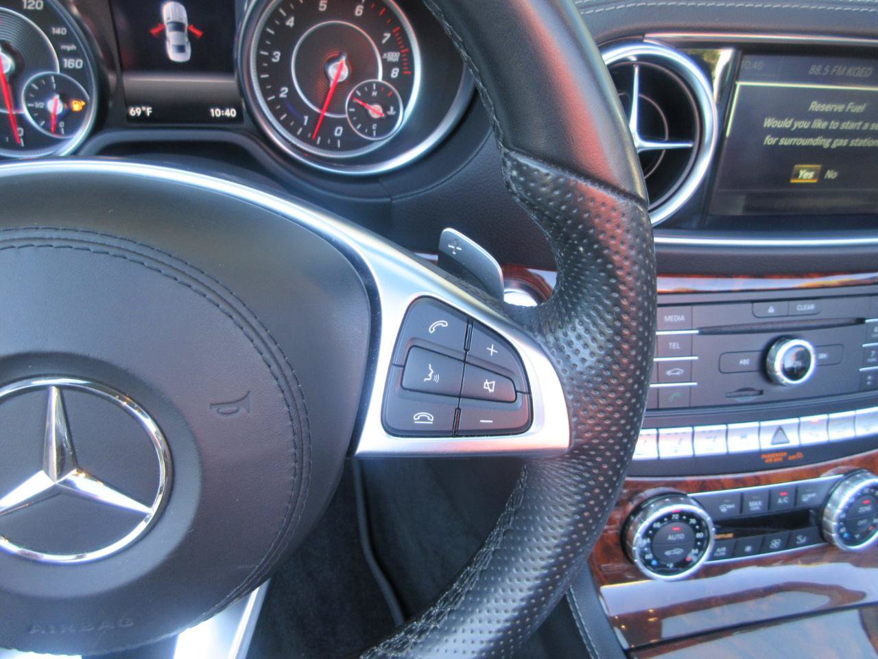 Used 2017 Mercedes-Benz SL 550 image 42