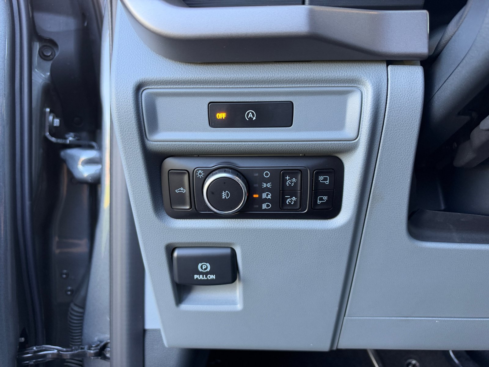 Used 2025 Ford F150 XLT w/ Equipment Group 302A MID RWD image 21