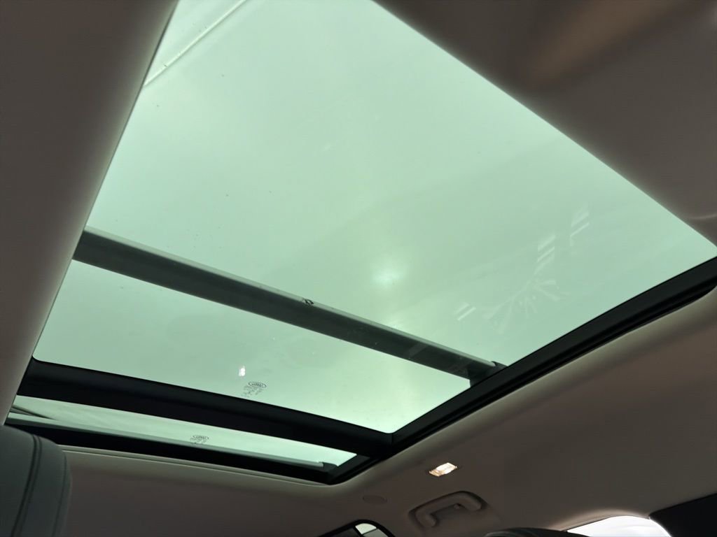 Used 2020 Land Rover Defender 110 HSE image 26