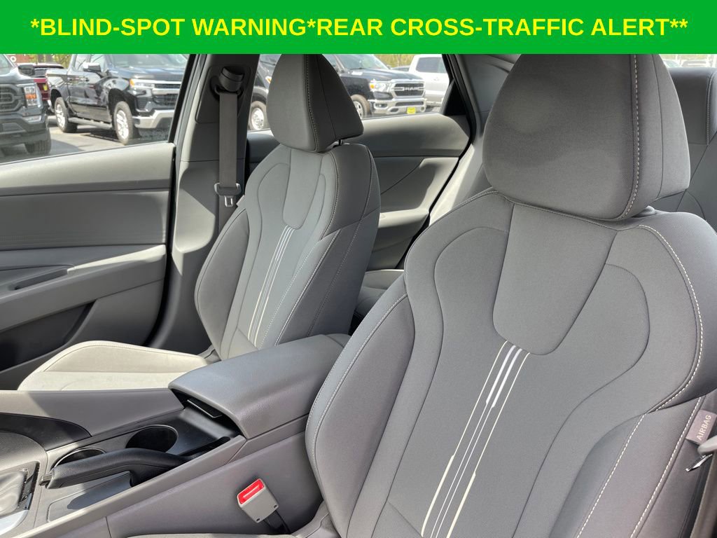 Used 2023 Hyundai Elantra SEL FWD image 13