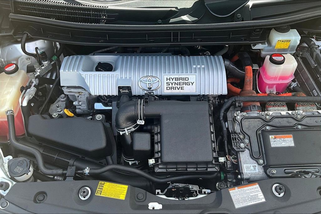 Used 2015 Toyota Prius Two image 31