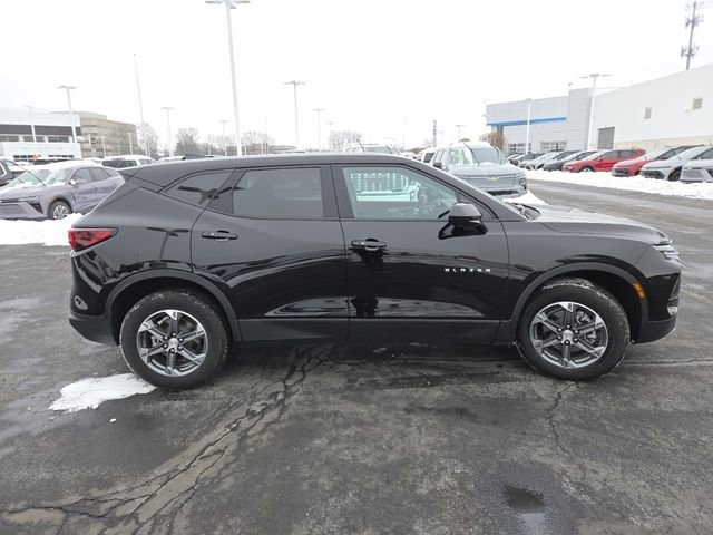 Certified 2025 Chevrolet Blazer LT image 17