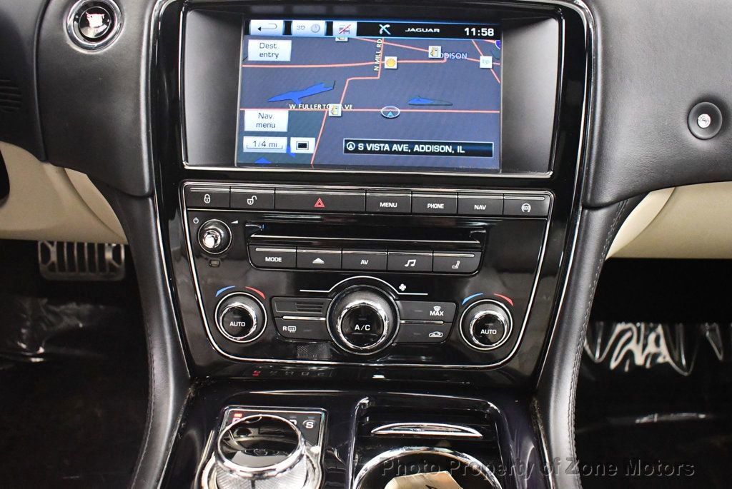 Used 2015 Jaguar XJ image 27