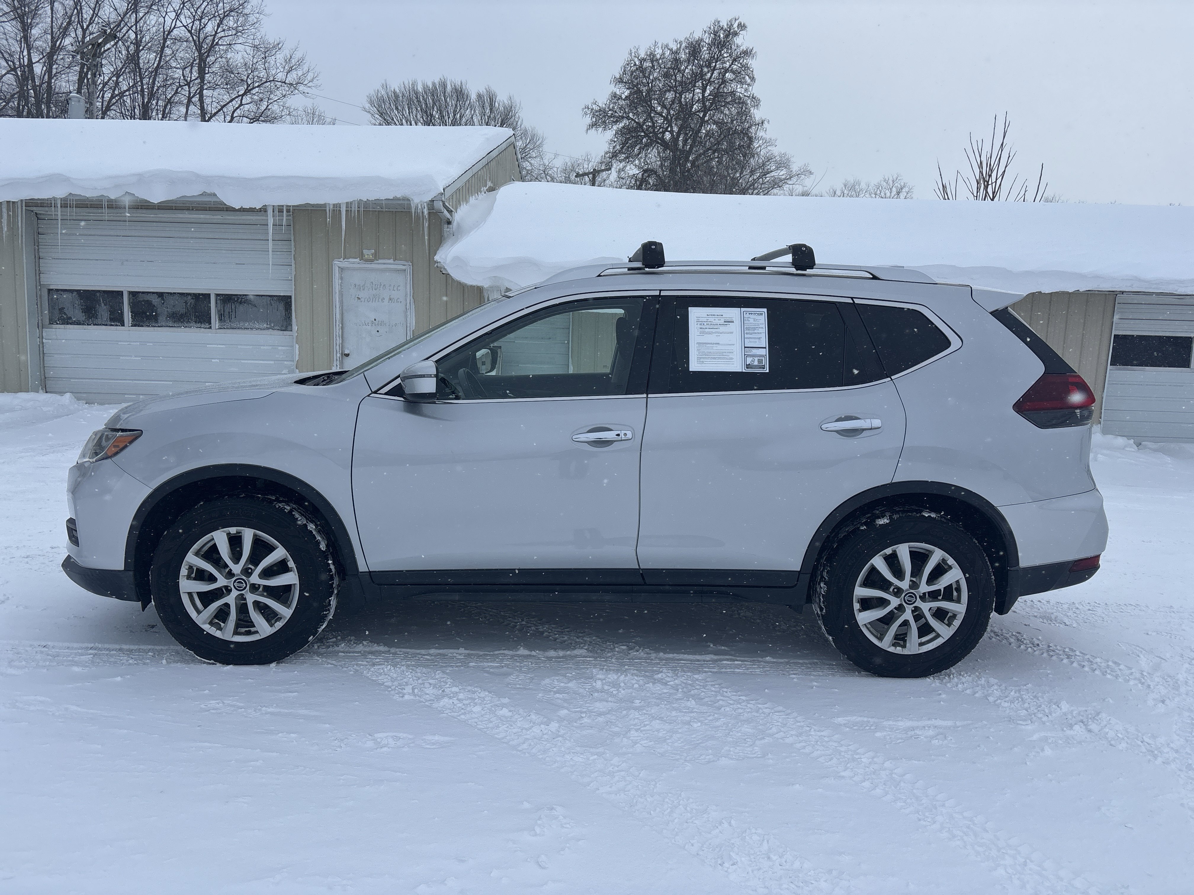 Used 2020 Nissan Rogue SV image 7