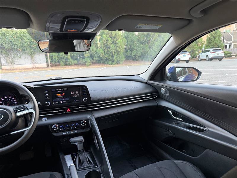 Used 2023 Hyundai Elantra SEL FWD image 30