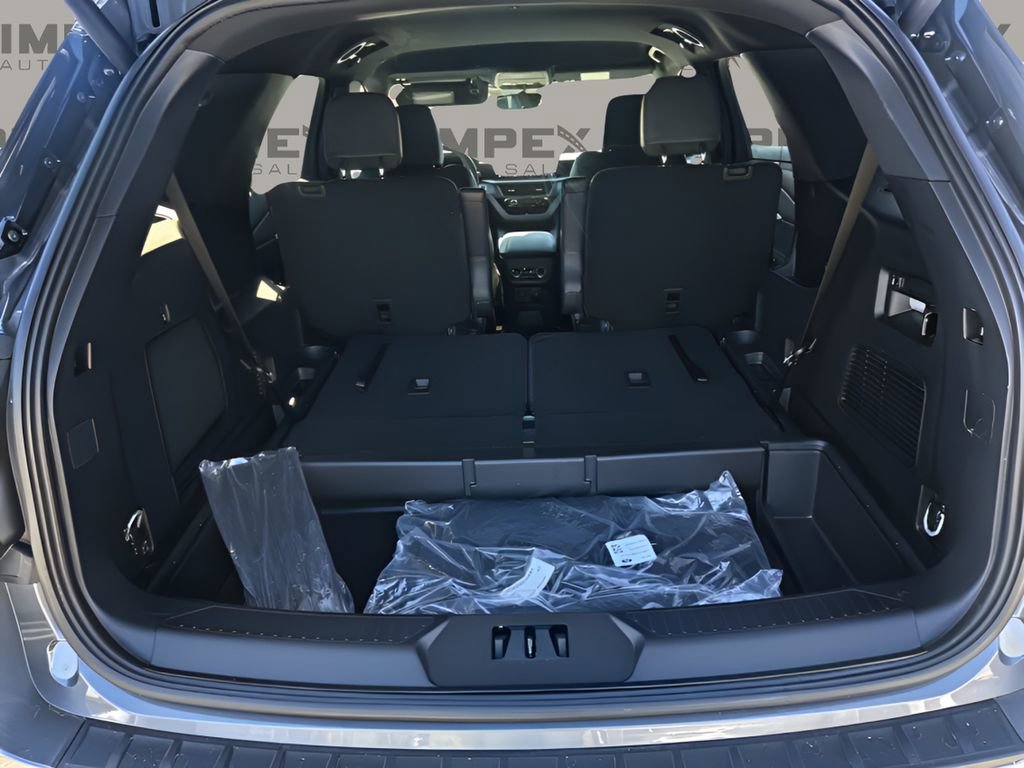 Used 2025 Ford Explorer ST-Line w/ Premium Package image 30