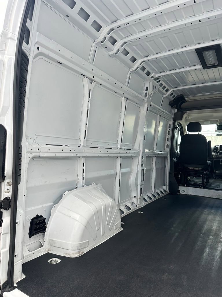 Used 2025 RAM ProMaster 2500 w/ Convenience Group FWD image 21
