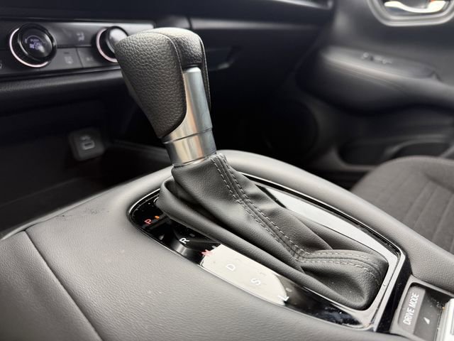 Used 2025 Honda HR-V LX image 18
