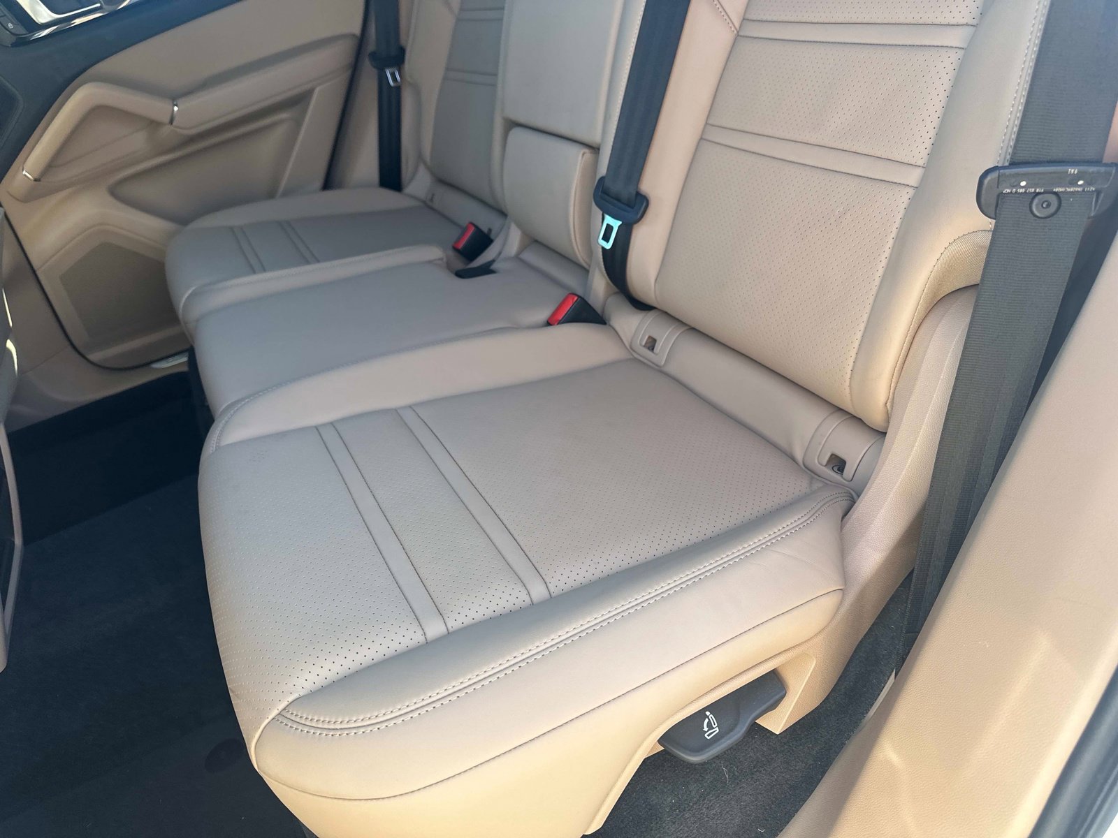 Certified 2023 Porsche Cayenne image 15