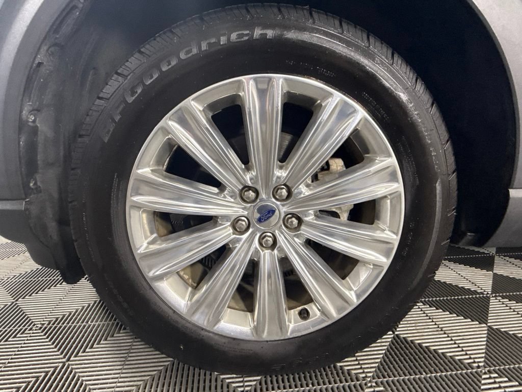 Used 2020 Ford Explorer Limited w/ Class III Trailer Tow Package AWD/4WD image 13