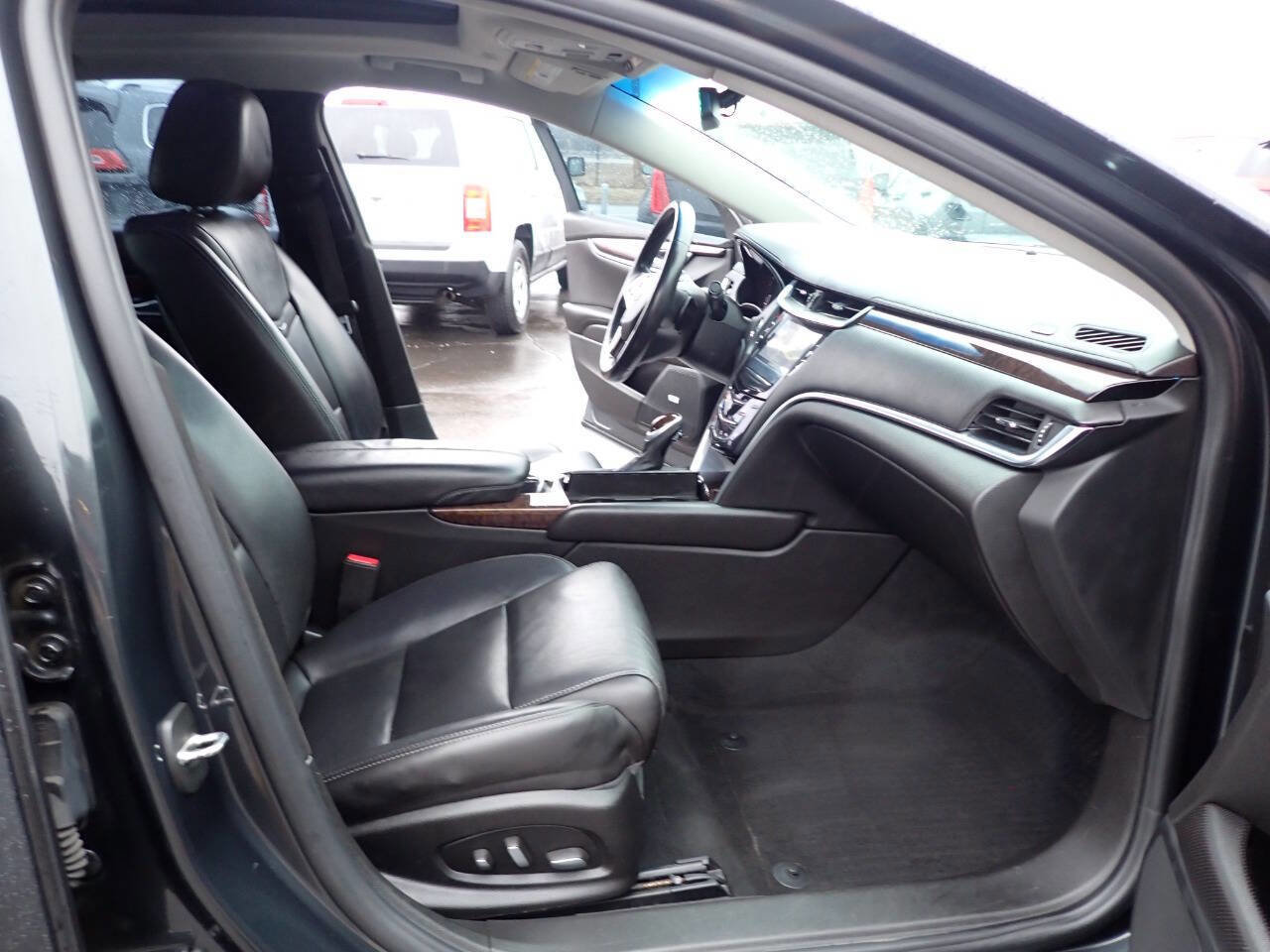 Used 2016 Cadillac XTS Luxury w/ Driver Awareness Package image 12