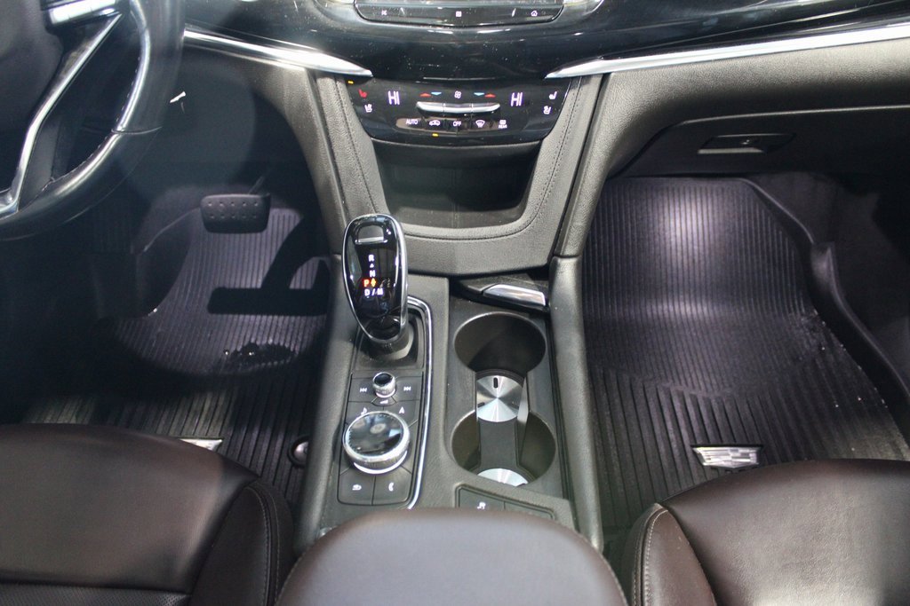 Used 2020 Cadillac XT6 Premium Luxury image 28