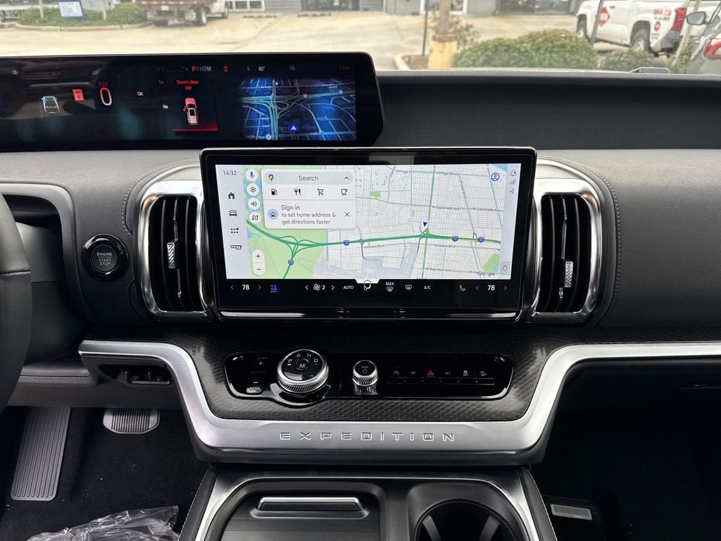 New 2025 Ford Expedition Platinum w/ Stealth Performance Package image 8