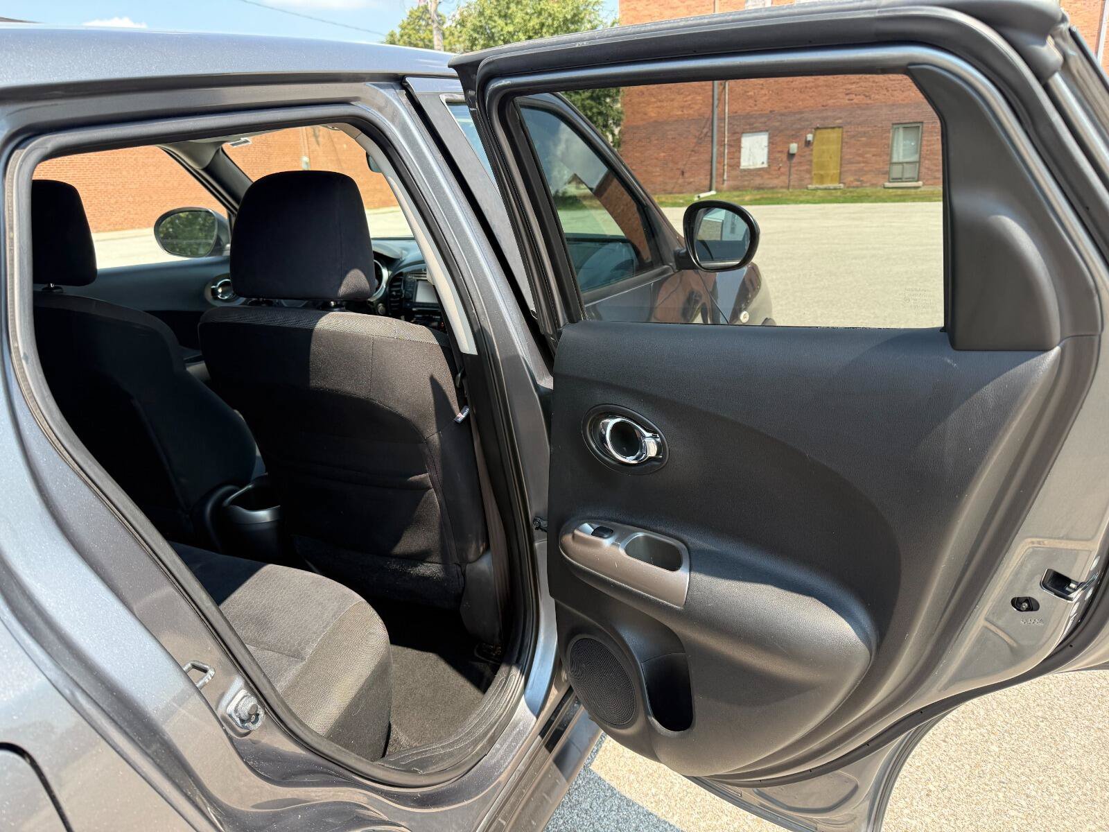 Used 2014 Nissan Juke SV w/ Navigation Package AWD/4WD image 17