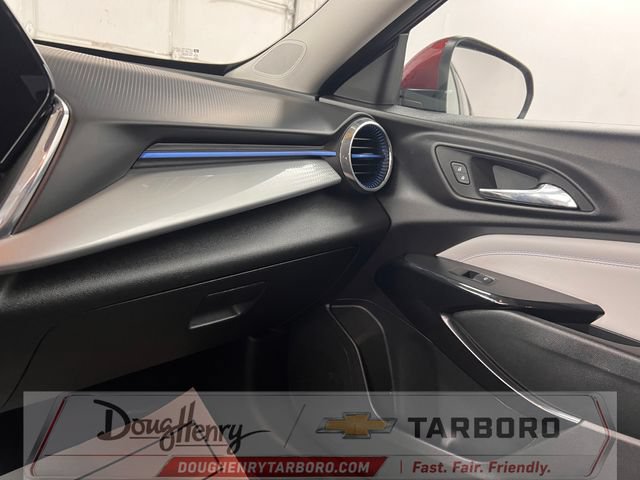 Used 2025 Chevrolet Trax LT FWD image 43
