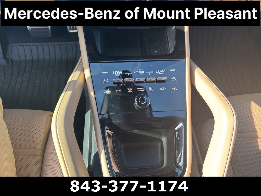 Used 2024 Porsche Cayenne S image 11