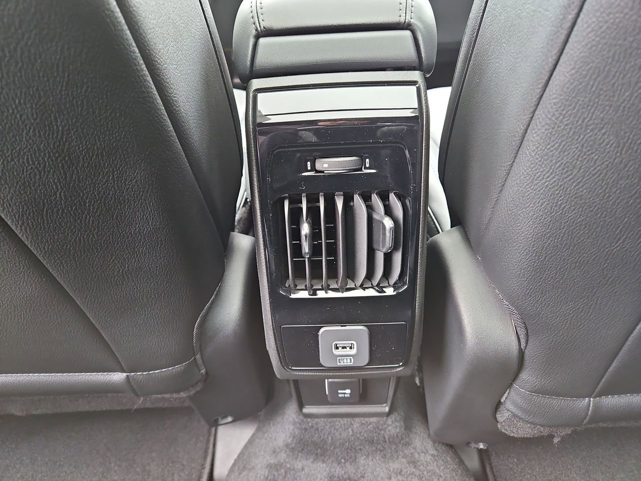 New 2026 Jeep Compass Limited image 15