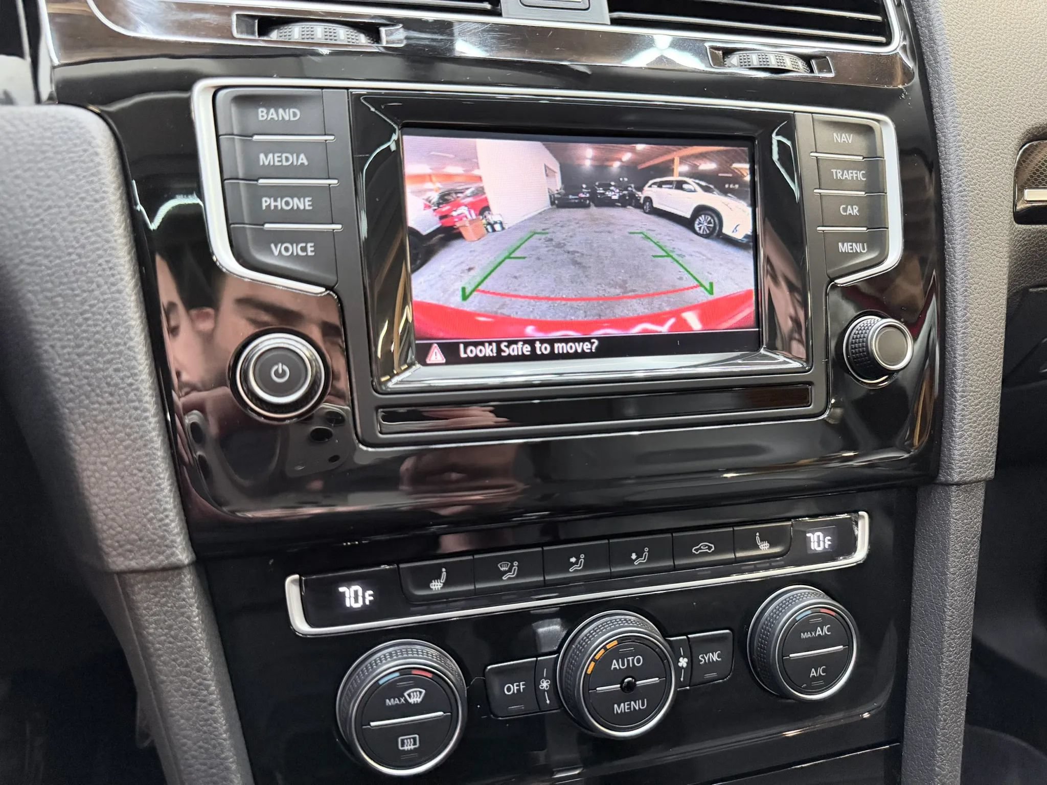 Used 2015 Volkswagen Golf SEL FWD image 16