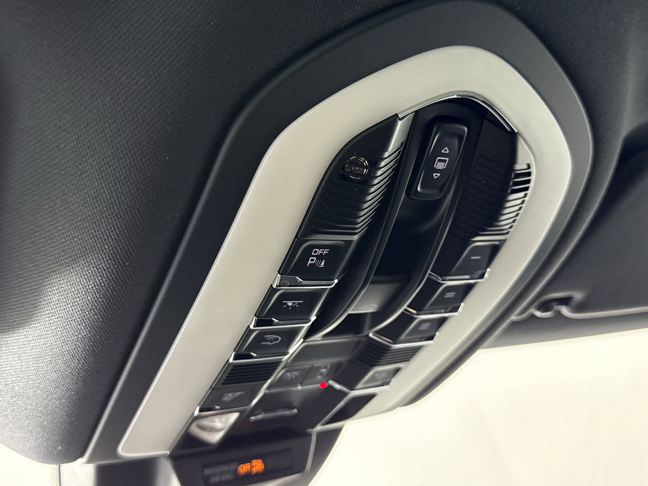 New 2025 Porsche Macan image 22