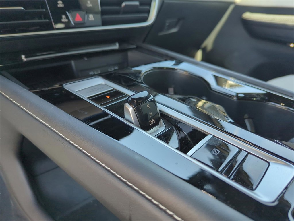 Used 2025 Volkswagen Atlas Cross Sport SEL Premium R-Line image 33