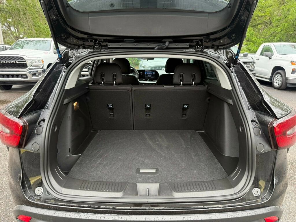 Used 2026 Chevrolet Trax LS image 8