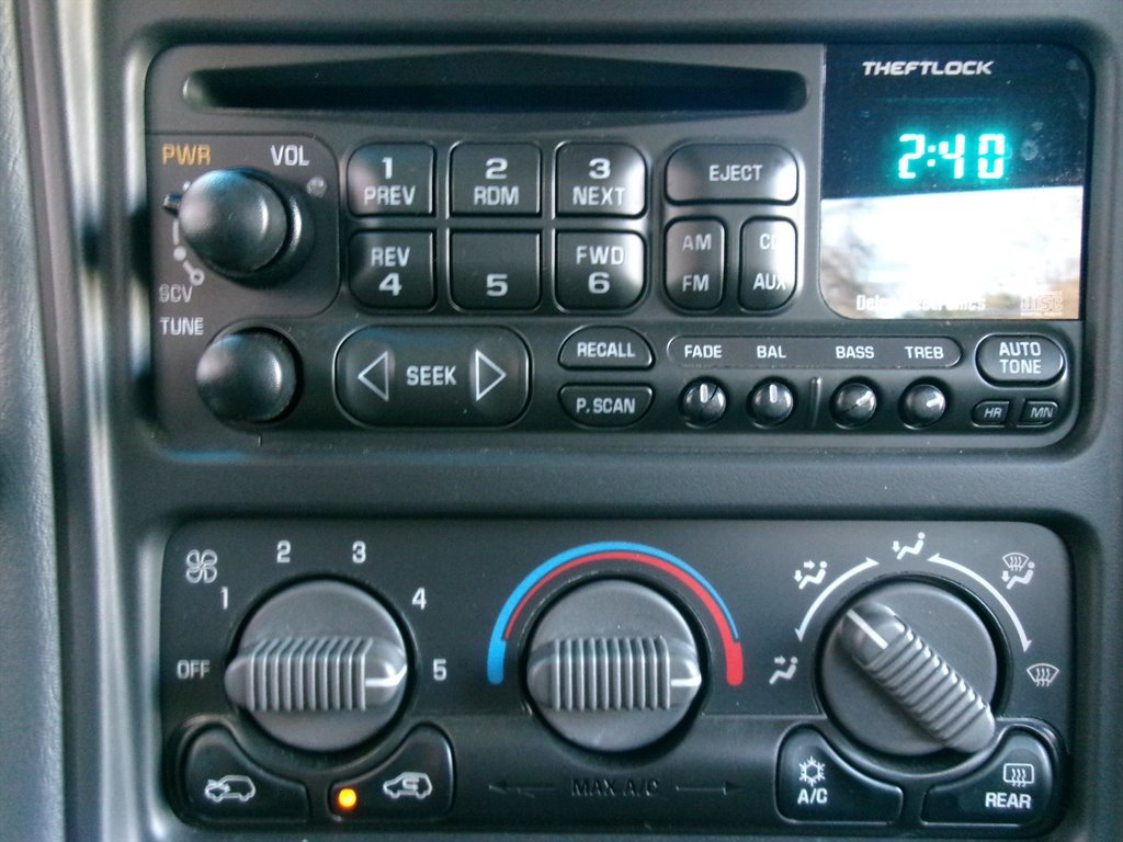 Used 1999 Chevrolet Silverado 1500 LS w/ Firm Ride Suspension Pkg image 26