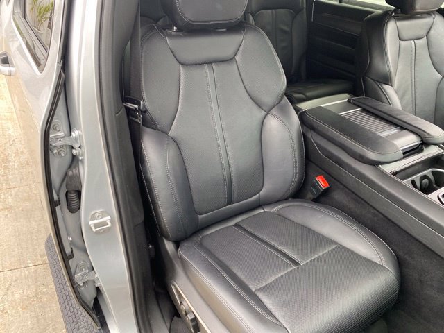 Used 2025 Jeep Wagoneer Series II AWD/4WD image 35