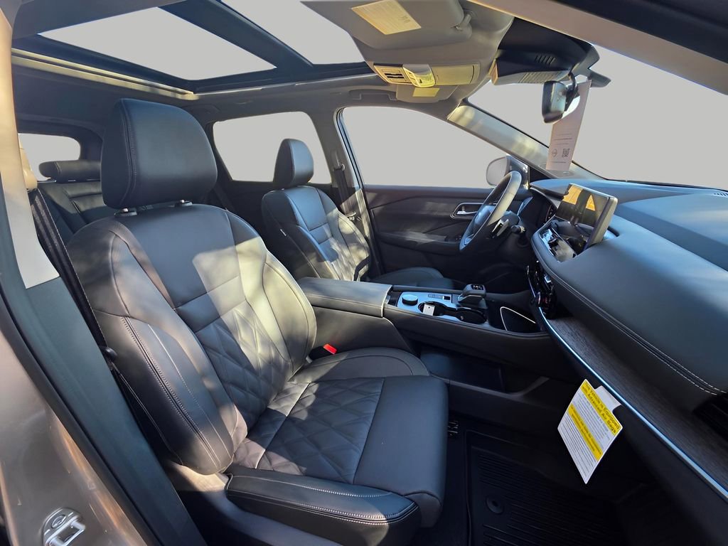 New 2026 Nissan Rogue Platinum w/ Platinum Premium Package image 14