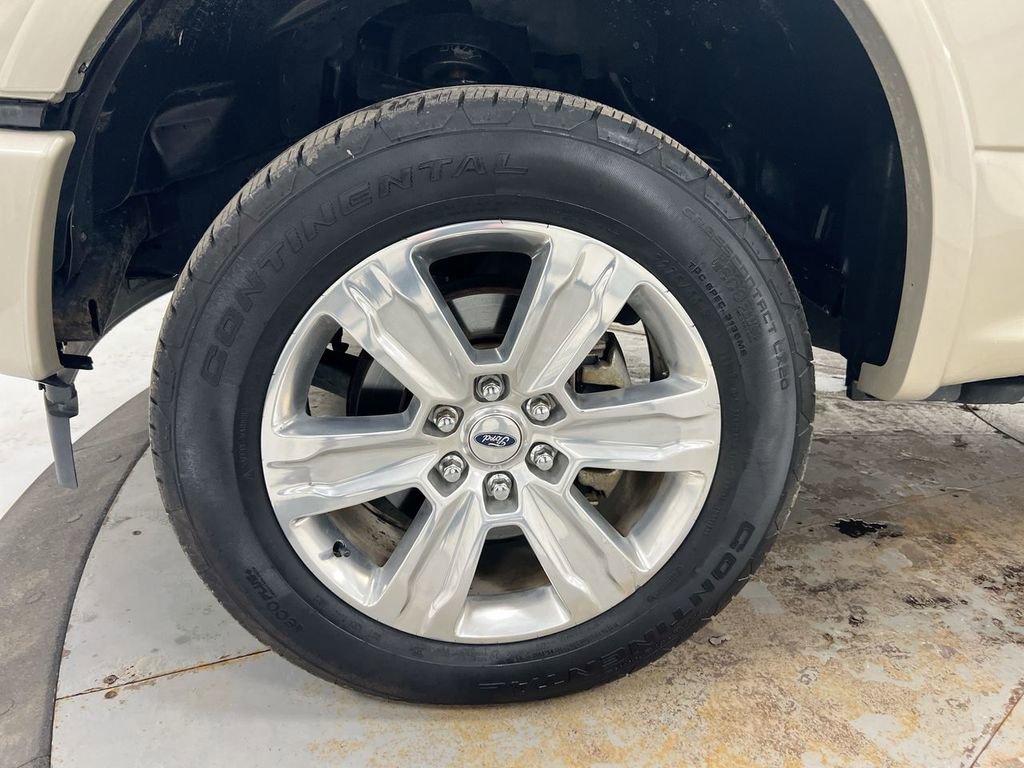 Used 2017 Ford F150 Platinum w/ Equipment Group 701A Luxury AWD/4WD image 28