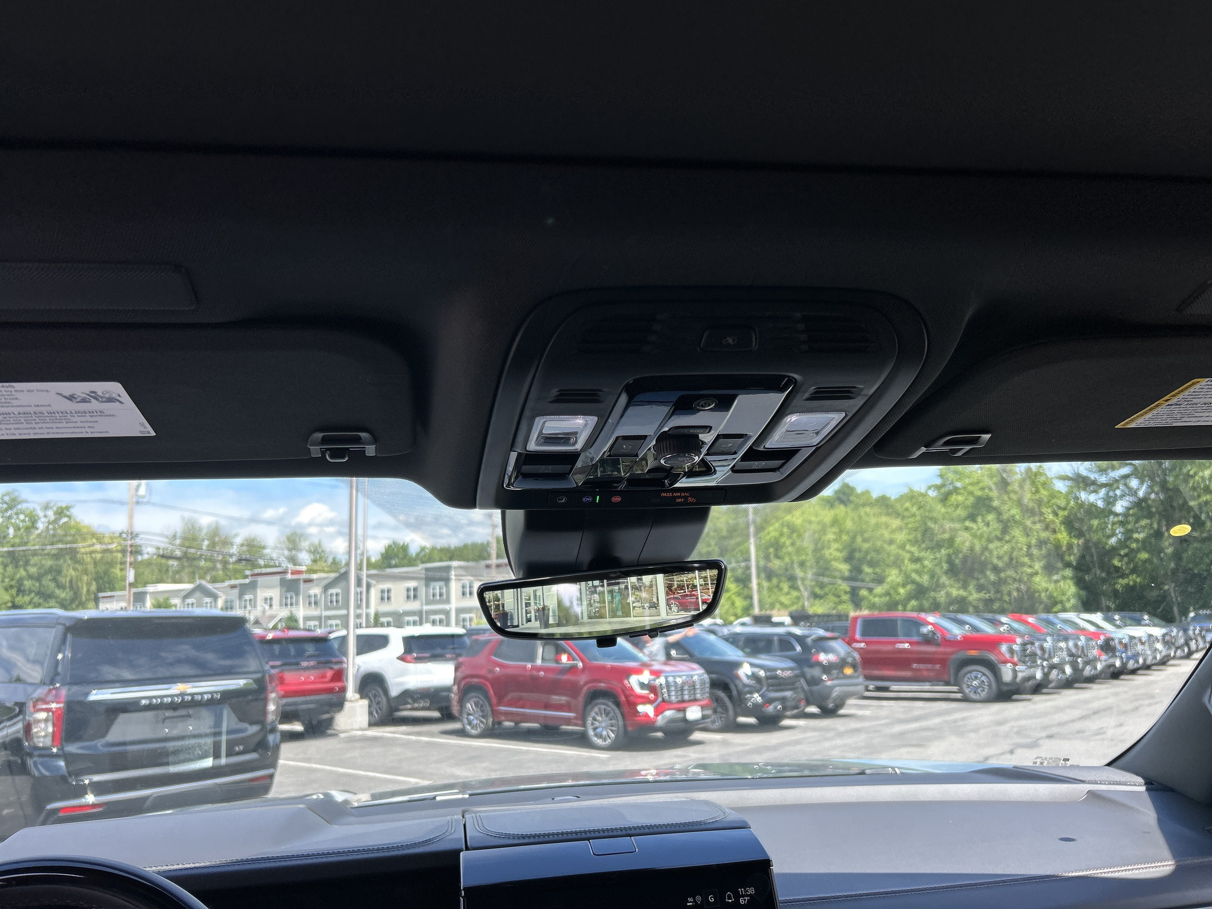 New 2026 GMC Yukon XL AT4 w/ AT4 Premium Plus Package AWD/4WD image 36