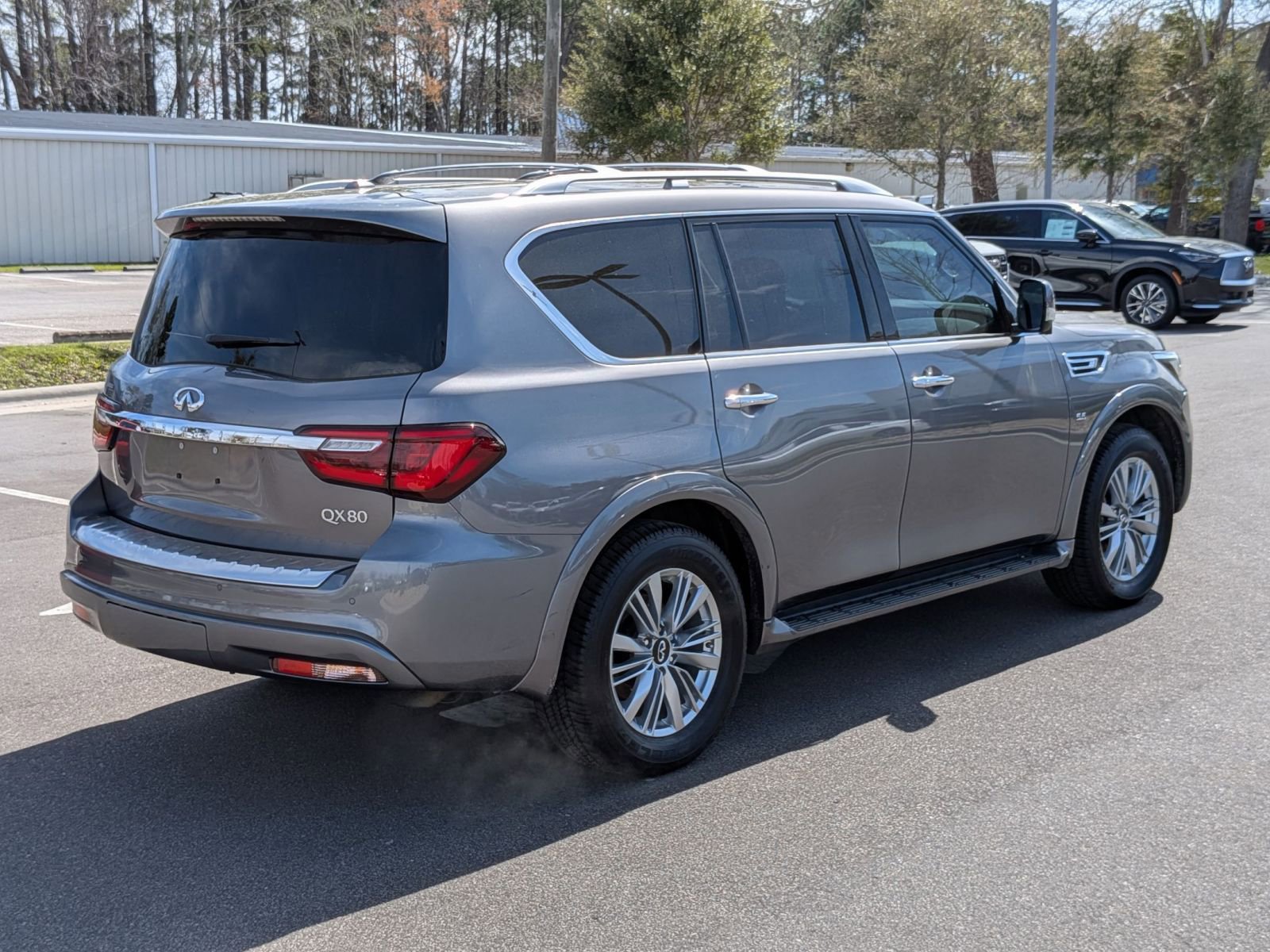 Used 2019 INFINITI QX80 Luxe w/ Proassist Package image 3