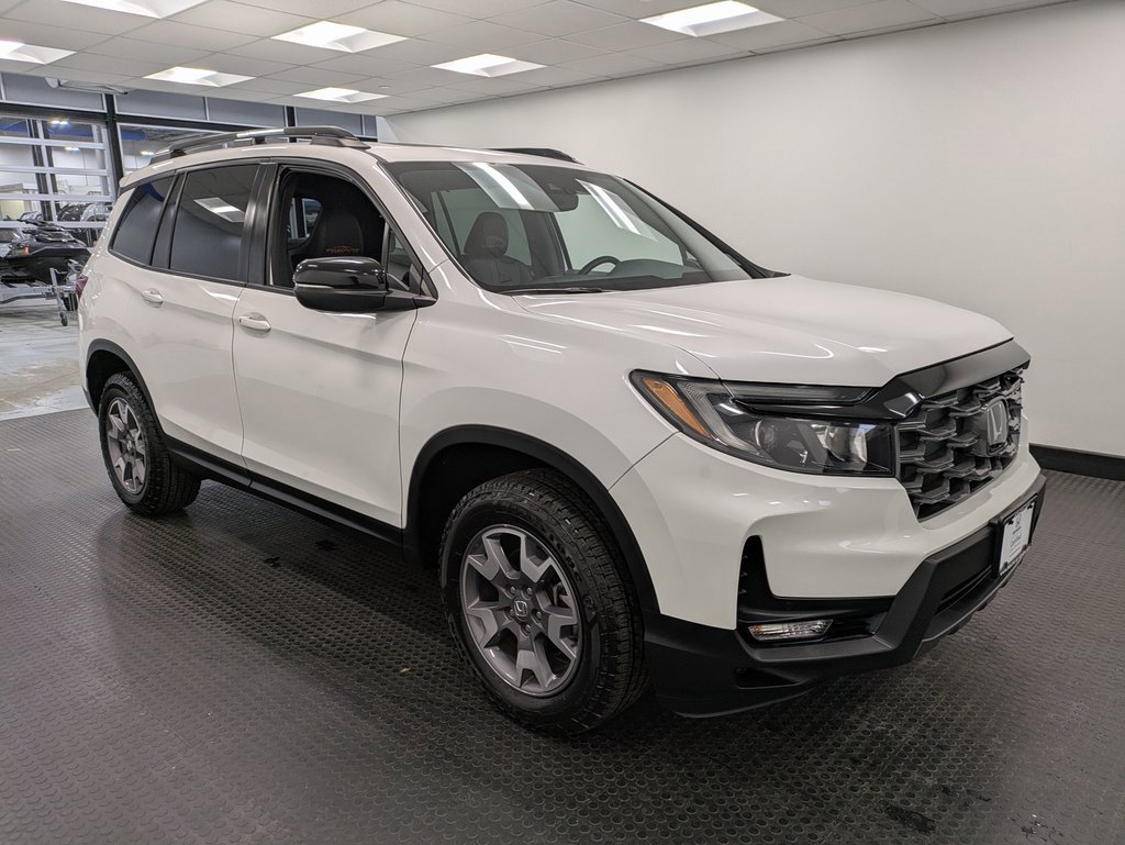 Certified 2022 Honda Passport TrailSport image 3
