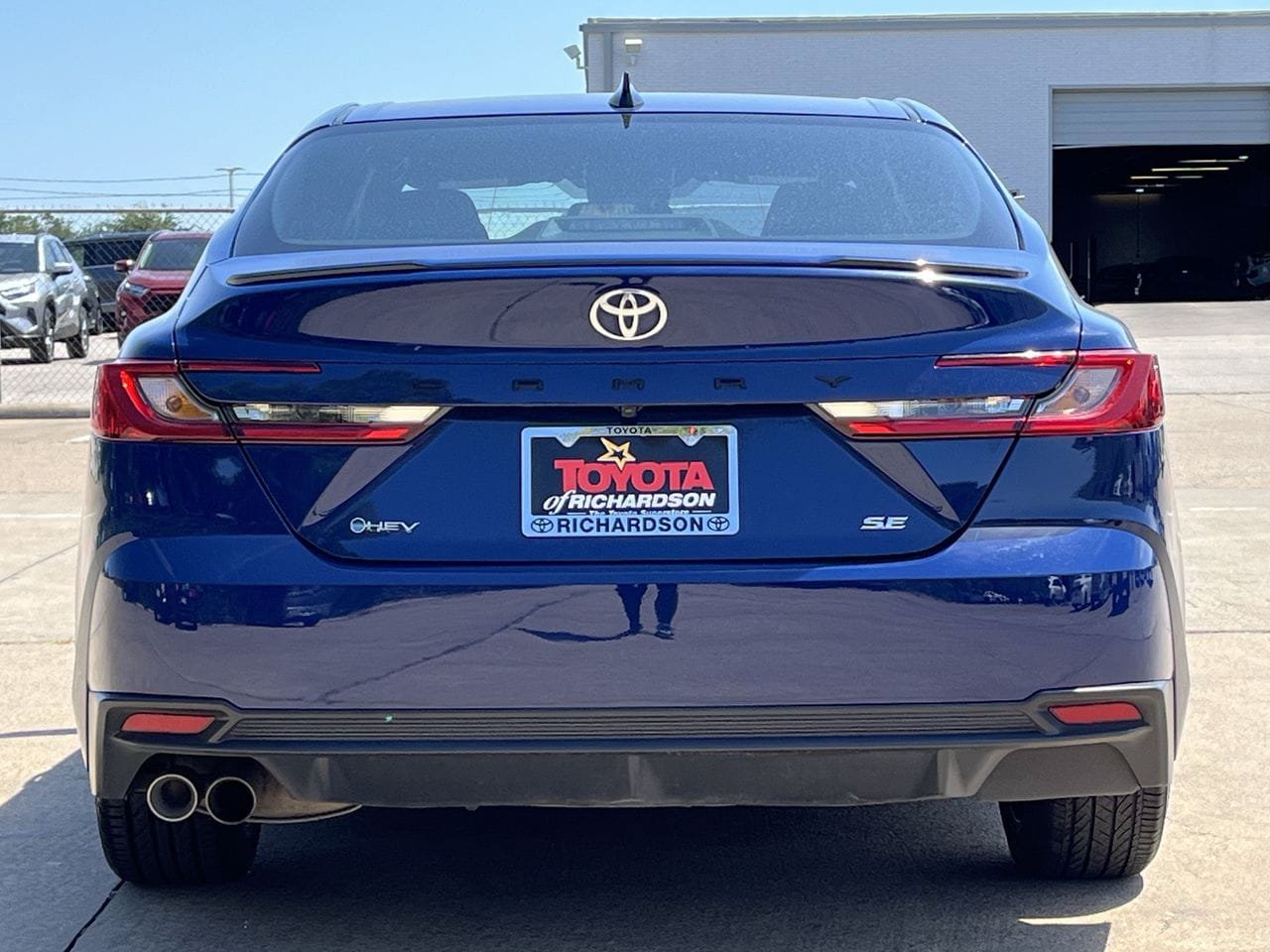 Used 2025 Toyota Camry SE FWD image 5