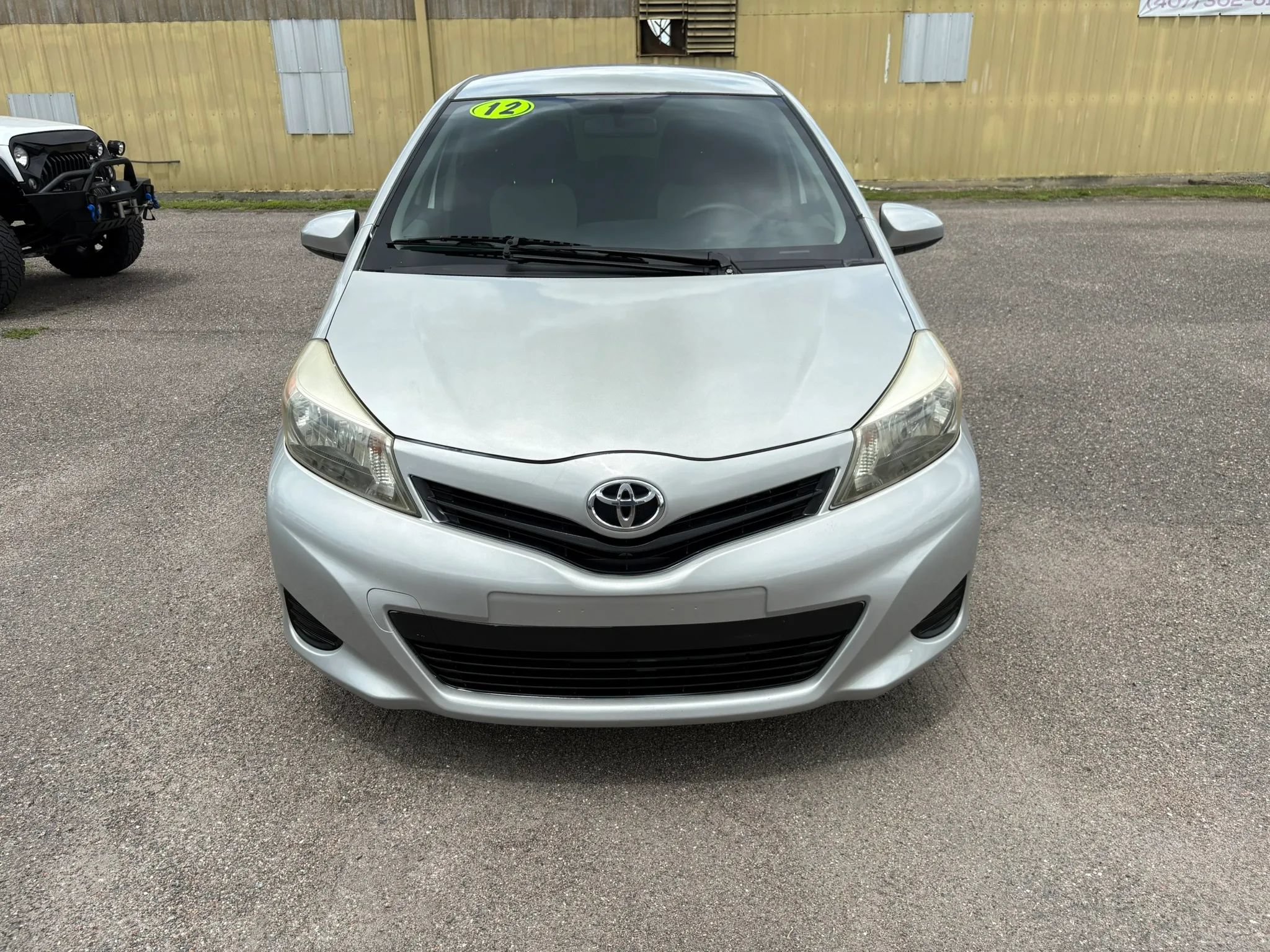 Used 2012 Toyota Yaris SE FWD image 2