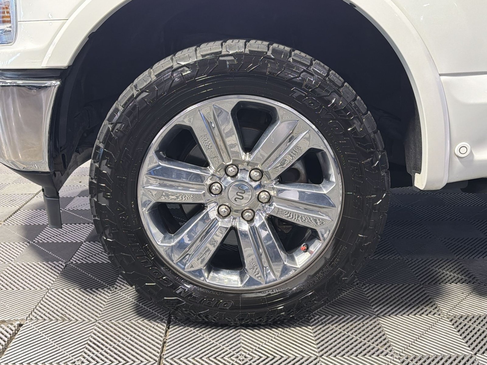 Used 2020 Ford F150 King Ranch w/ Equipment Group 601A Luxury AWD/4WD image 17