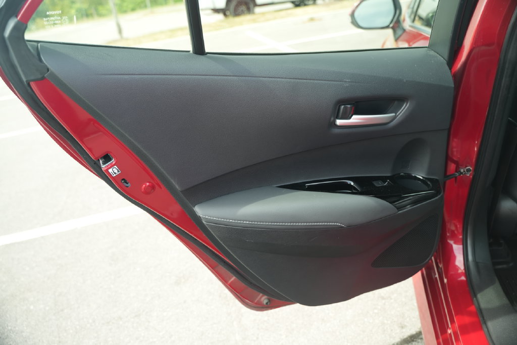 Used 2024 Toyota Corolla XSE FWD image 16