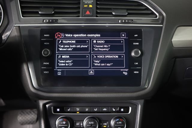 Used 2020 Volkswagen Tiguan SE w/ Panoramic Sunroof Package image 40