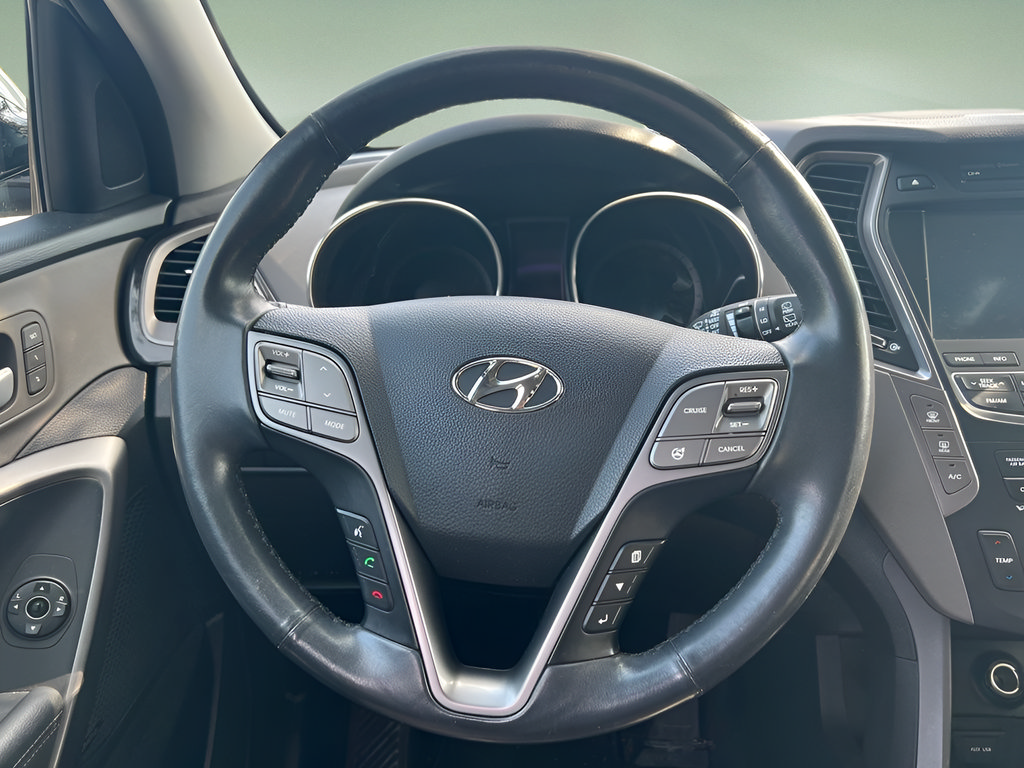 Used 2014 Hyundai Santa Fe GLS FWD image 18