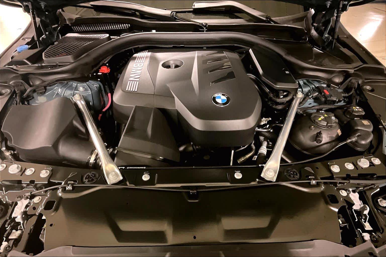 Used 2026 BMW 530i w/ Premium Package RWD image 16