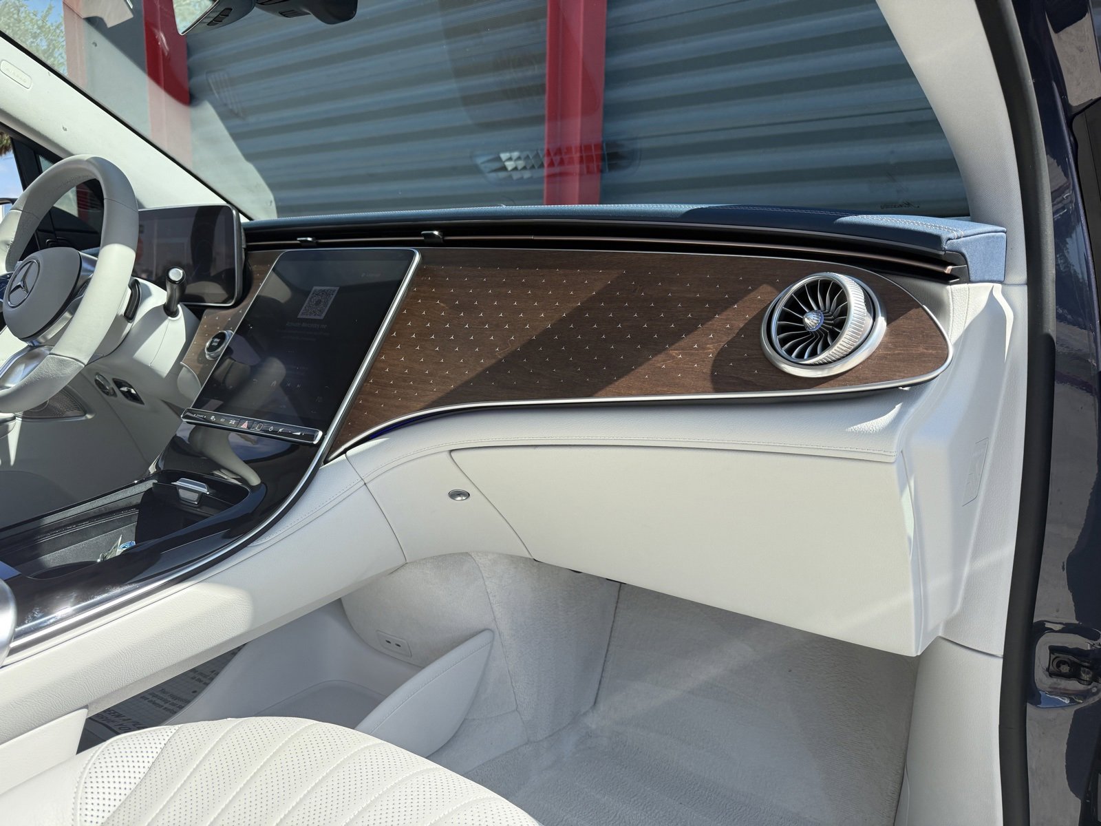 Used 2023 Mercedes-Benz EQE 500 4MATIC SUV image 18