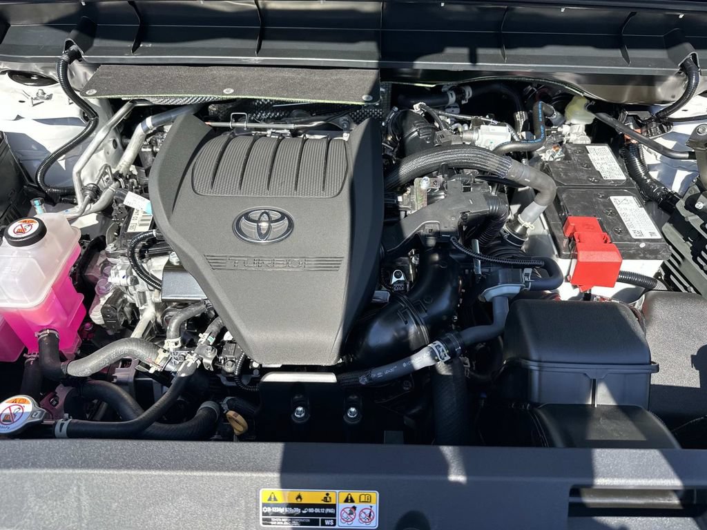 New 2026 Toyota Highlander Platinum AWD/4WD image 10
